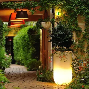 Les Patios Du Marais 1 Parigi